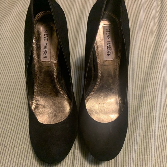 Steve Madden Suede Pumps - Picture 8 of 8